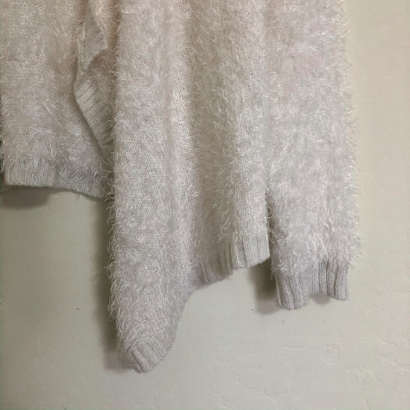 Blush and Bloom White Eyelash Cardigan Sweater - Picture 3 of 7